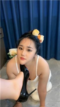 【调教视频】【July】母畜-超骚女神狗下跪求虐 JS250110-12