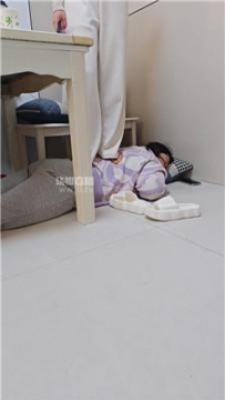 【调教视频】【是樱樱呀】闺蜜体验踩背服务 JS260131-34