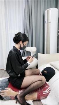 【调教视频】【苏州婉儿】高跟黑丝踩踏-脚耳光-保鲜膜捆绑 JS250525-33