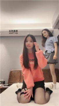 【调教视频】【猴歌】双S-黑袜+白袜踩虐骚奴 bf50943