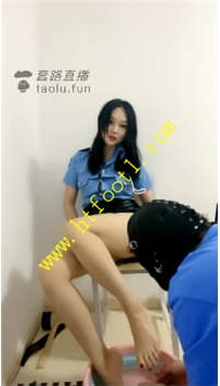 TL21931 武汉倾慕】剧情女井逼迫人犯喝圣水65分钟