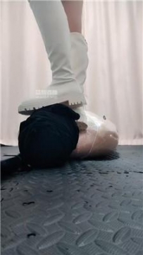 【调教视频】【北京艾琳】木乃伊捆绑-高跟踩踏 JS250623-20