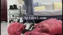 24310 萌系学娃 脚下狰狞的表情