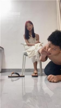 【调教视频】【小饭团】夹拖玉足碾压踩踏 bf57359