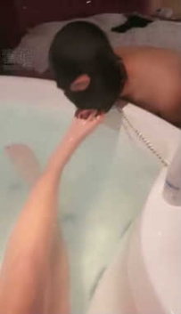 TL7769 希希 浴缸调教虐乳口水骑马