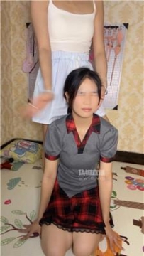 【调教视频】【饭饭】赏赐小三母狗吃白袜 bf56102