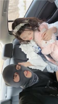 【调教视频】【素人挖掘机】cos女神车内调贱奴 bf53752