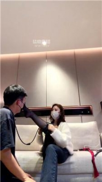 【调教视频】【小小】教闺蜜怎么玩贱奴 bf61052