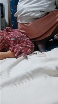 【调教视频】【伪娘和人妻】蓬头垢面的狗喝圣水 JS250120-4