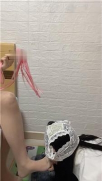 【调教视频】【鹿S】内裤套头-肉丝脚玩母畜 bf51333