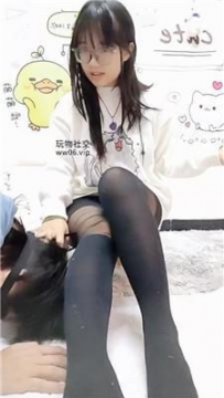 【调教视频】【广西木木】可爱女主-黑丝美腿舔牛奶 bf49322