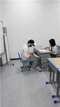 【调教视频】【也狗】白袜学生主教室教训老师 JS251025-14