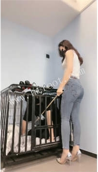 ZB4939=TL45968 禾未S】封闭圈养家奴一周 第一天 犬意识的塑造 以足为尊41分钟