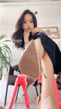 【第一视角】【香芋朱朱】每日一鹿之银色高跟    250714-21