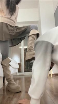 【调教视频】【PINK】长靴穿出超臭棉袜气味辱 JS250112-41