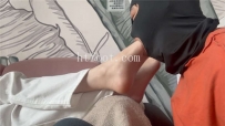 AC1932 舔脚深喉，长时间深插喉咙，插到爆吐！