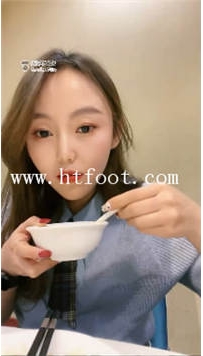 TL17881 乔安S聚会吃饭狗子桌子底下伺候30分钟