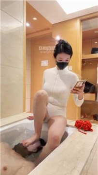 【调教视频】【苏州婉儿S】浴缸美腿绞杀 JS251116-35