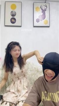 【调教视频】【狗哥】手捂窒息-美腿碾压踩踏-抽耳光 JS250819-7