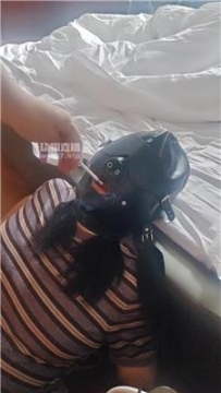 【调教视频】【柒叔】母畜吃烟头 JS250706-50