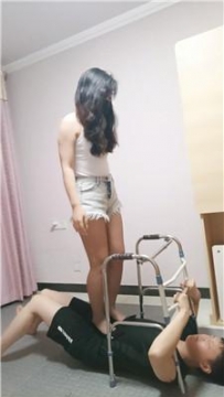 【调教视频】【珍惜女王】高跟全体重跳踩 bf54224