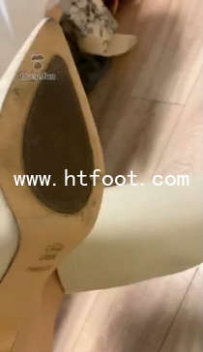 TL12703 可可JOJO 第一视角 白靴裸足 跪下崇拜【86分钟】