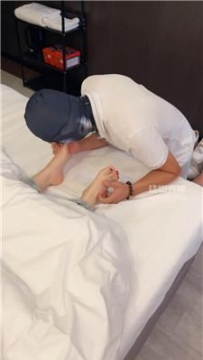 【调教视频】【挽秋情侣】强迫绿帽下跪伺候 JS250808-4