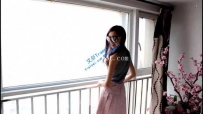 18081 棉袜裸足舔脚深喉