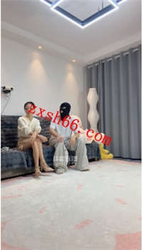 TLZB26346阿楠-装麻袋踹踢狠鞭打电击喂圣水40分