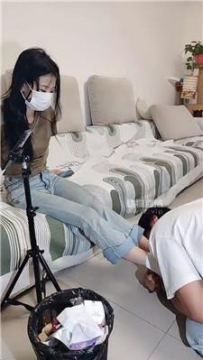 【调教视频】【诗琪】棉袜裸足深喉场 JS250824-7