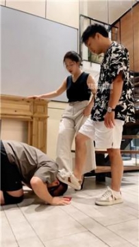 【调教视频】【淡颜情侣主】情侣主逛街回家暴揍家奴 JS250808-25