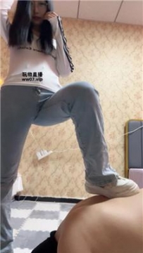 【调教视频】【林清雅】袜子塞嘴-小白鞋御姐踩踏 bf52962