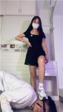 【调教视频】【甜恬】居高临下-运动鞋白袜舔 bf55396