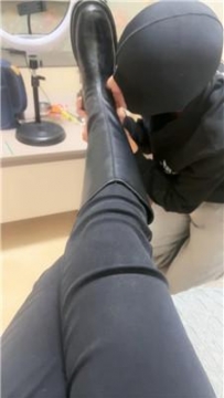 【调教视频】【悦兮】清理脏长靴/棉袜脚窒息/裸足狂舔 JS241221-24