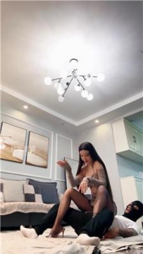 【调教视频】【领主】香水控制-车模高跟碾压踩 bf58596