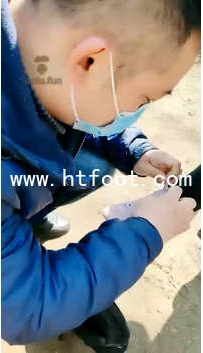 TL12934 舔口水妈妈 户外玩弄贱狗【80分钟】