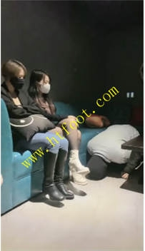 TL37373 稚主KK】酒吧双女王调教30分钟