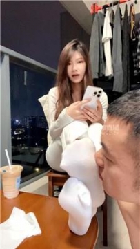 【调教视频】【胖虎不是虎】阳台伺候酥酥沉浸式调 JS251211-23