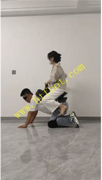 TL38732 辣姐】调教骑马111分钟