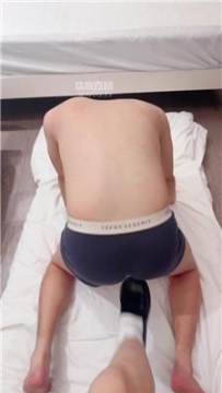 【调教视频】【野蔚】小皮鞋白袜碾压踩狗 JS251110-11