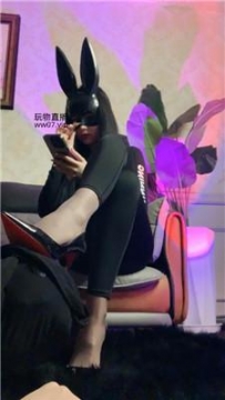 【调教视频】【温蒂】兔女郎-高跟黑丝碾压踩虐 bf50700