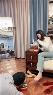 【调教视频】【沅芷大人】脚下喂食圈养奴伺候 JS241223-5