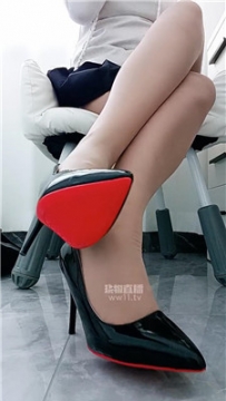 【第一视角】【依甜】羞辱带锁小7阉割    260126-37