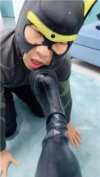 【调教视频】【冷魅女主】清理脏长靴-踩踏 JS260131-40