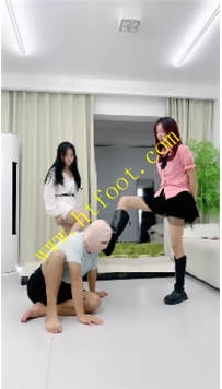 TL39339 术术】双女王调教40分钟