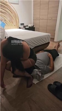 【调教视频】【雨神】黑色诱惑-喂圣水【完整版】 bf55506