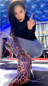 【第一视角】【木木】牛仔裤胯下狗    251121-14