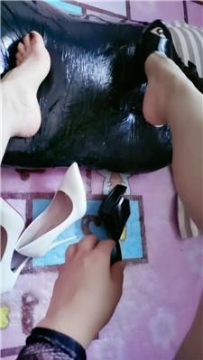 【调教视频】【馨亿】吊绑贱奴重度虐打 JS250622-25