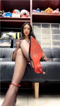 【第一视角】【嘉一】高跟黑丝羞辱早些废物    260102-5