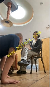 TL37809 朱砂痣】餐厅认母被拒の服务员69分钟